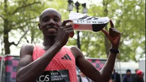 סבסטיאן סאווה רץ מרתון קנייתי אחרי שיא עולם