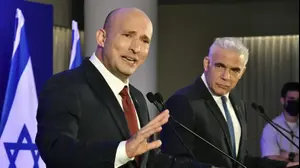 יאיר לפיד ונפתלי בנט מצהירים על איחוד מפלגתם, 'ביחד' ברשות בנט, 26 באפריל 2026