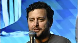 הקומיקאי האמריקאי בן גלייב