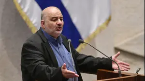 מנסור עבאס, מושב פתיחת הכנסת, מליאת הכנסת, 11 במאי 2026