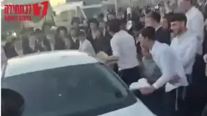 מפגינים חרדים תוקפים את מכוניתה של קצינת הרפואה הראשית של המשטרה נצמ ולרי שושן, שבנה אליסף נפל בעזה בדצמבר 23. 1 ביוני 2026
