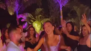 עדן פינס חוגגת יום הולדת 29 עם אושר כהן