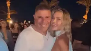 טדי שגיא ובת הזוג שלו קים דאמר