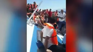 מעבורת התהפכה מול חופי קירניה שבצפון האי קפריסין