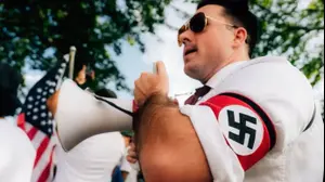 הפגנה ניאו נאצית במהלך אירועי ההנצחה לאסון תאומים בניו יורק 
14 לספטמבר 2026