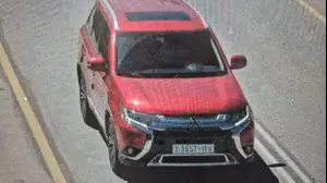 רכב אאוטלנדר אדומה ממנה בוצע הירי בפיגוע בנווה צוף