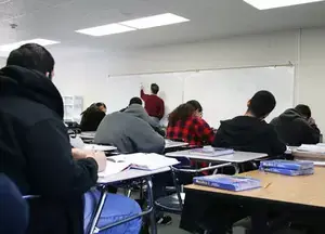 התפוח לא נפל רחוק: תקף את מוריו - ותגובת ההורים היתה חמורה לא פחות