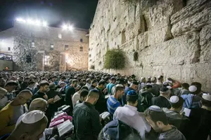 פעם בשנה אנחנו מפסיקים להאשים את כולם – ומסתכלים על עצמנו