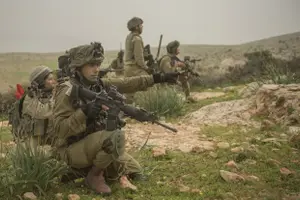 חיילת בגדוד מעורב התכסתה באותה שמיכה עם חייל - ונשלחה ל-20 ימים בכלא