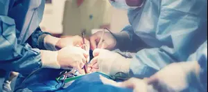 נכנסה לניתוח להסרת סנטר כפול ונותרה עם צלקות קשות לכל החיים