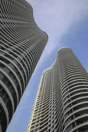 כאלף דיירים נלכדו במגדל יוקרה בתל אביב - זו הסיבה | תיעוד