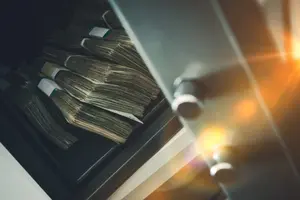 לא קיבל דמי כיס, גנב את הכספת של הוריו - ומואשם בג