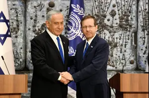 יועצו של הנשיא חשף: הרצוג שלח אותי כדי לרקום עסקה שתעניק לנתניהו חנינה