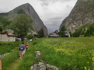 טרגדיה בצרפת: ילדה ישראלית בת 12 נהרגה בהתהפכות אוטובוס