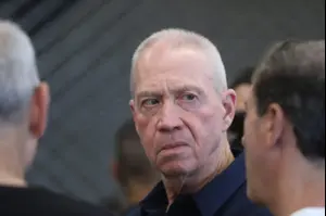 גלנט נגד נתניהו: "משקר ומשסה, עיכב את חיסול נסראללה"