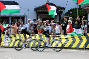 מחו נגד הספורט הישראלי, וכעת הם מסתבכים עם החוק