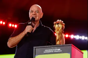 הצעד שיהרוס את הכדורגל: מאחורי ההחלטה להפריט את המונדיאל