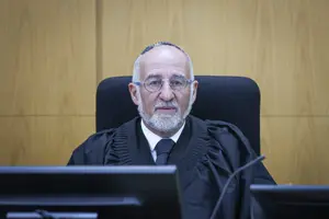 כשאין גבולות: כך בנה אשר קולה את מעמדו כ