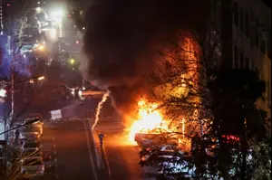 הצבת הגרדומים באיראן משקפת מצוקה אסטרטגית