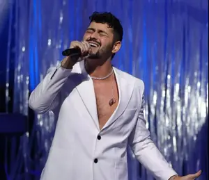 כאילו אין מלחמה, ברדיו שמעו החודש בלי הפסקה את שיר האירוויזיון