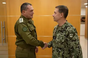 בחשאי: פגישה בין הרמטכ"ל זמיר למפקדי צבאות ערב נערכה בגרמניה | דיווח
