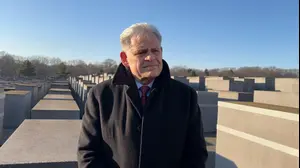 "סבא שלי הוא רוצח ההמונים הגדול ביותר בהיסטוריה האנושית": ריאיון מיוחד עם נכדו של מפקד אושוויץ