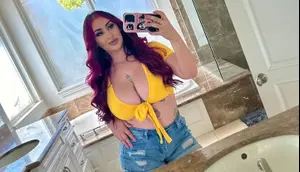 "זה לא AI": המשפיענית ששורפת את הרשת עם "ריקוד החזה" הביזארי