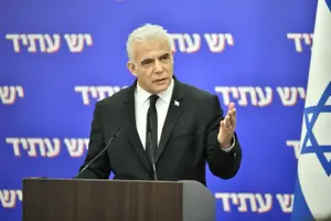 בלי פילטרים: המתקפה החריגה של יאיר לפיד על חבריו ל