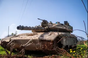 טנק עלה על מטען ברצועת עזה; אין נפגעים, צה"ל פתח בגל תקיפות