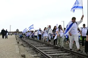 ברגע האחרון: שורדי שואה מישראל יצאו למצעד החיים