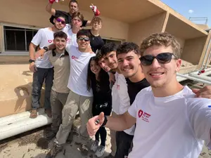 ערבות הדדית בערד: מאות בני נוער הגיעו להתנדב בפינוי הריסות