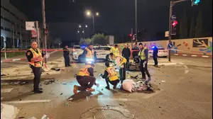 עוד לילה קטלני בכבישים: רוכב אופנוע בן 26 נהרג ברחובות | 93 הרוגים מתחילת השנה