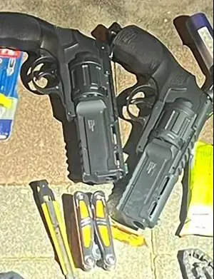 אקדח טעון ורימון ברכב: סוכל אירוע אלימות בתל אביב