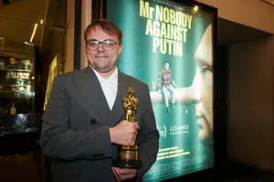 הסרט על התעמולה של פוטין זכה באוסקר. עכשיו הגיעה הנקמה הרוסית