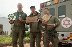 ליל סדר בלבנון - וחטיף אנרגיה בתא הטייס: בזמן המלחמה - מבצע האספקה של צה