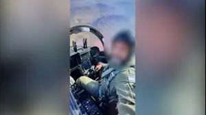 התחזה לאיש מוסד וטייס - וסחט קורבן באיומים קשים תוך שימוש בבינה מלאכותית