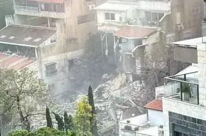 פגיעה ישירה בחיפה: חשש כבד לחייהם של ארבעה מנותקי קשר | היום ה-38 למלחמה