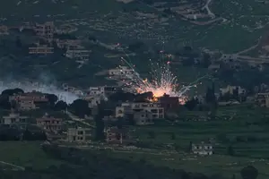 הדילמה של מערכת הביטחון: לסגת מהשטחים בלבנון או להיאחז בהם