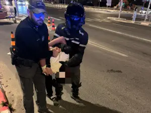 שרקו וצעקו קריאות שמחה: אם וארבעה מילדיה נעצרו לאחר שהפריעו בטקס הזיכרון המקומי בלוד