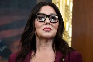 עוד עזיבה בממשל טראמפ: שרת העבודה, שנמצאת תחת חקירה, התפטרה