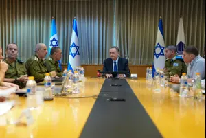 שר הביטחון: ממתינים לאור ירוק מארה