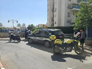 חשד: דרס את זוגתו לשעבר, פצע אותה קשה - ואז קפץ אל מותו מהקומה ה-9