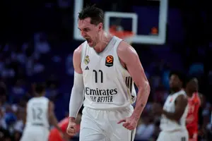 חוזר ל-NBA: מריו הזוניה סיכם לעונה אחת בקליבלנד