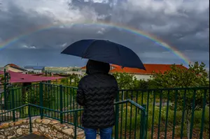 חג שבועות חורפי: גשם מקומי ורוחות ערות ברחבי הארץ | תחזית מזג האוויר