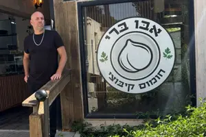 "גר ברכב, מתקלח בחדר כושר": בעל המסעדה מהצפון שהפך להומלס