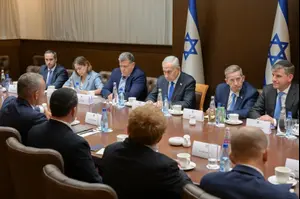 "לא דורשים מחמאס להיעלם": מנכ"ל "מועצת השלום" נפגש עם נתניהו