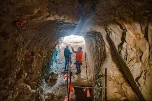 מנהרה מסתורית באורך 50 מטר נחשפה מתחת לירושלים
