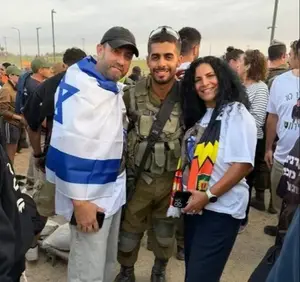 מאות מלווים את סמל נהוראי לייזר בדרכו האחרונה בבית העלמין באילת