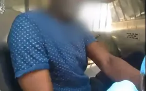 קשה לצפייה: שלף מברג במהלך ויכוח ודקר גבר בראשו בתל אביב | תיעוד