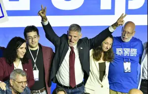 עקיצה מכוונת לבנט? התרחיש החדש שהציג יאיר גולן
